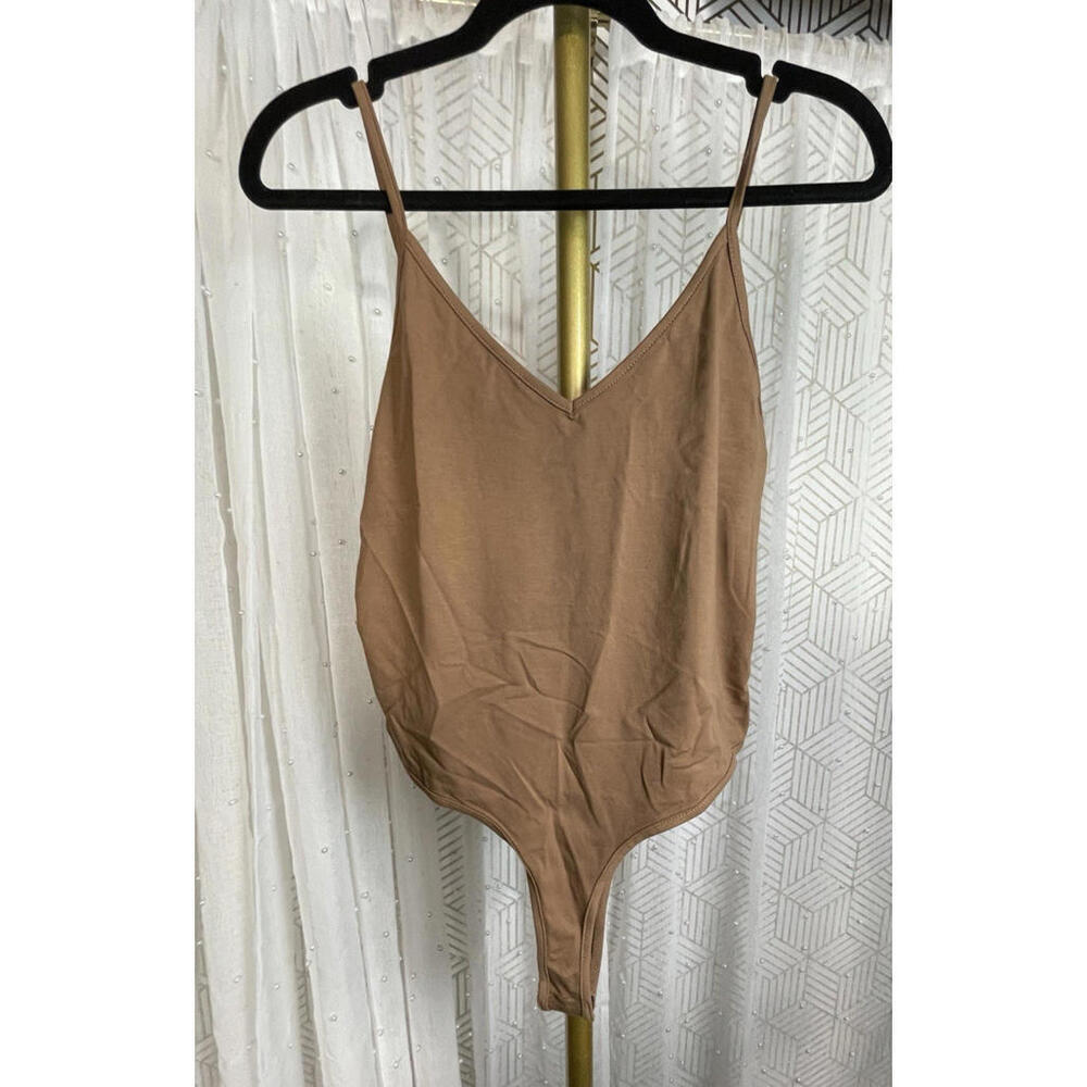 NWT LINMON Women's Spaghetti Strap Brown Bodysuit V-Neck Snap Closure Sz L